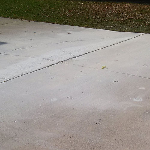 Level concrete driveway Concrete driveway after PolyLevel
